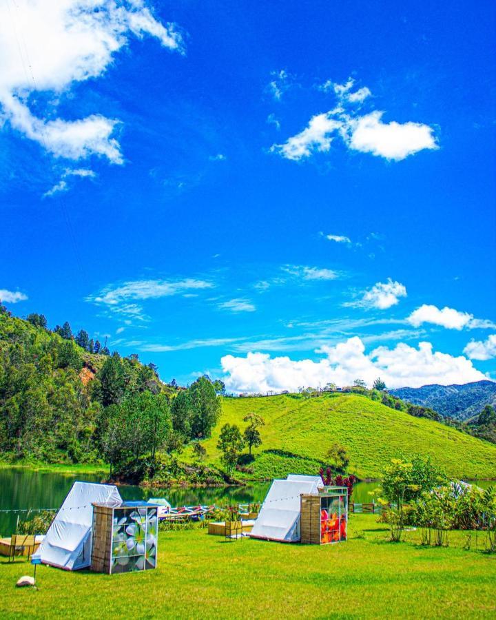Aw Guatape Glamping Resort エクステリア 写真